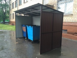 Площадка для мусорных контейнеров открытая, без ворот