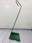 Совок металлический КРАШЕННЫЙ, ШИРОКИЙ (25х22х73см) с вертикальной ручкой
